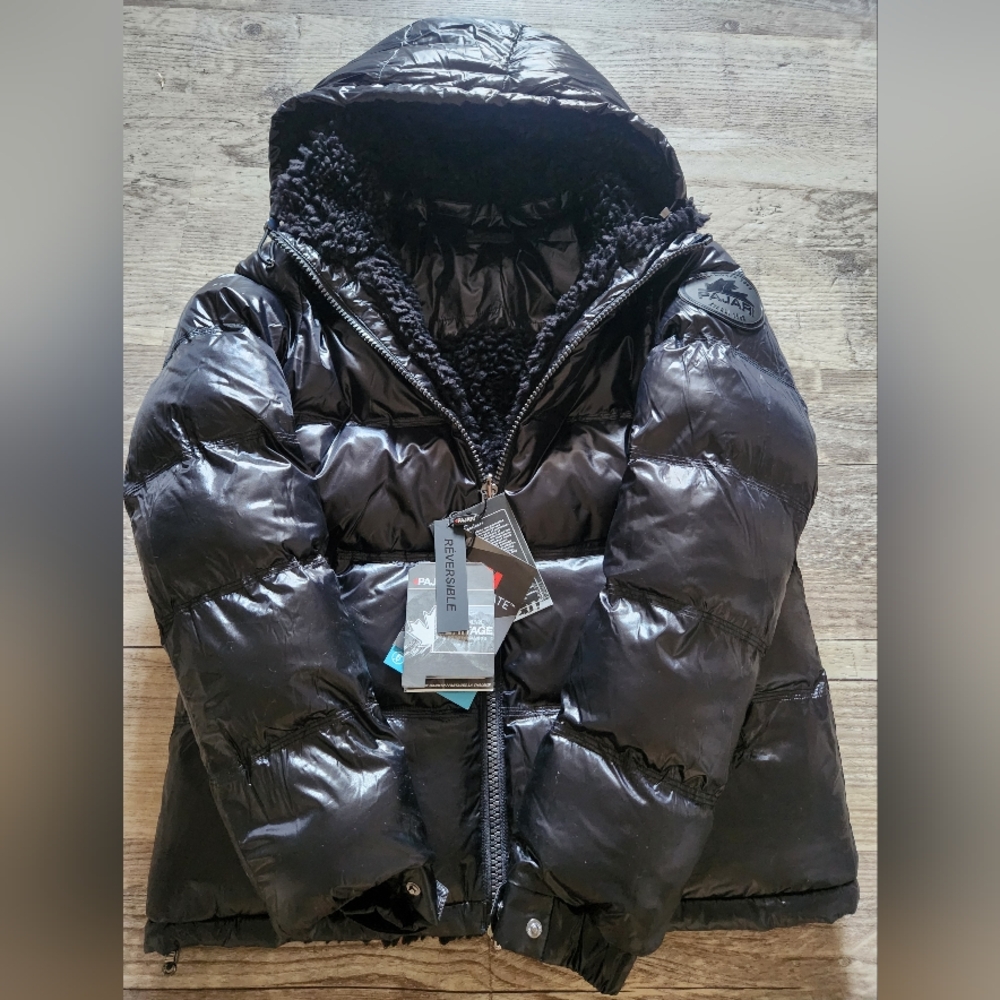 Reversible puffer jacket